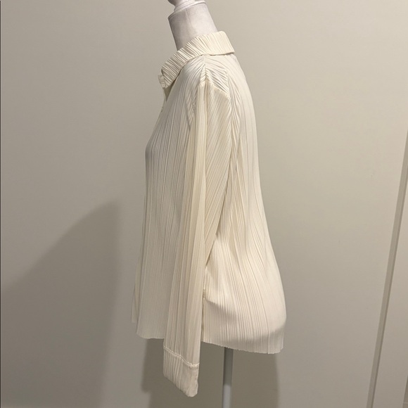 New With Tags Evereve Kylie Plisse Shirt Sz M - Picture 3 of 8